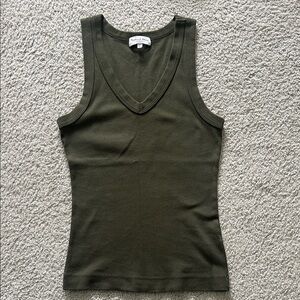 Women’s Michael Stars v neck tank, olive green, small